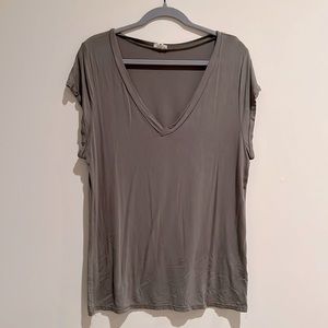 Cap sleeve olive green tee - size S